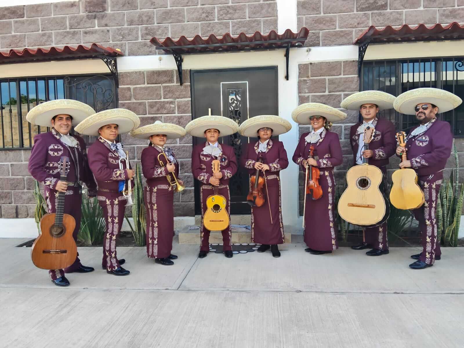 Mariachi Estrella Imperial en evento